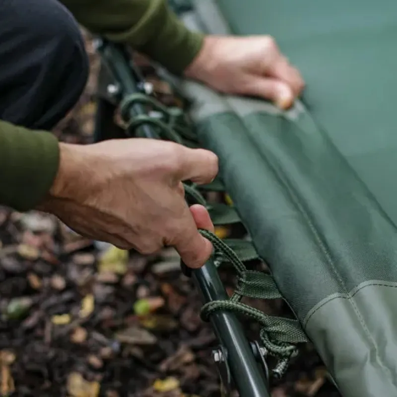Carp Advanta Bedchairs * Protector Straight Eight Bed