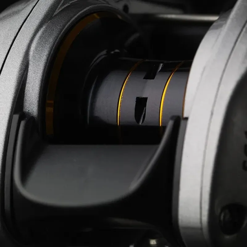 Pike / Predator Savage Gear Reels * SG6 Baitcasting Fishing Reel